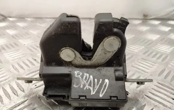 Fiat Bravo Tailgate/trunk/boot lock/catch/latch 55701971