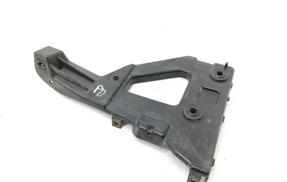 Audi A6 S6 C6 4F Front bumper mounting bracket 4F0807228 13672