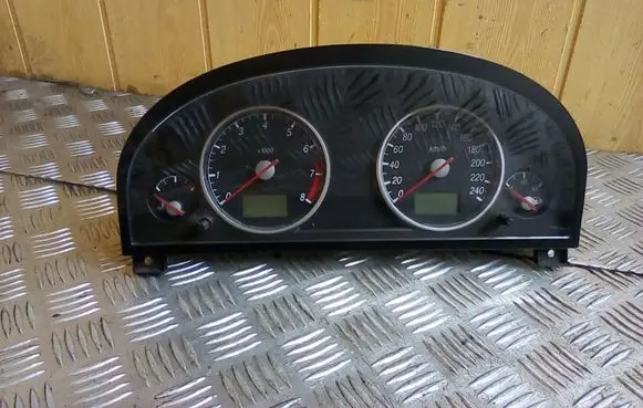 Ford Mondeo Mk III Speedometer (instrument cluster) 1S7F108412