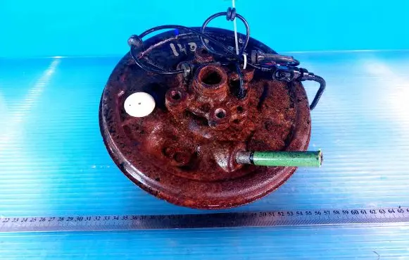 Citroen Nemo Rear wheel hub spindle/knuckle 