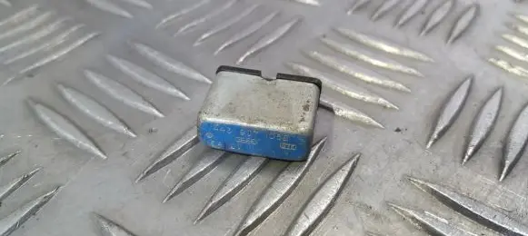 Volkswagen Polo III 6N 6N2 6NF Other relay 443937105b