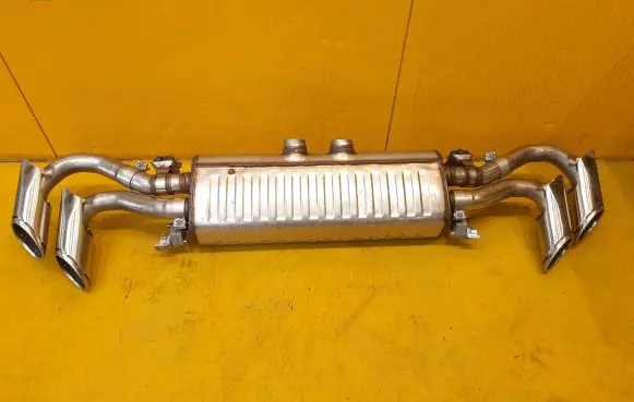 Lamborghini Urus Rear muffler/silencer tail pipe 4M0253611AD