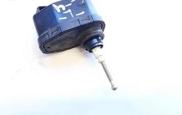 Audi 100 S4 C4 Headlight level adjustment motor 00437545