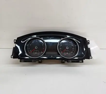 Volkswagen Golf VII Speedometer (instrument cluster) 5G1920750