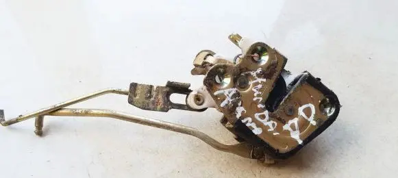 Hyundai Accent Front door lock