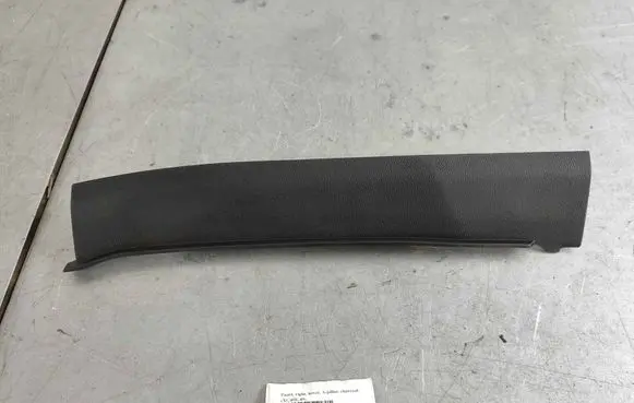 Volvo C40 (A) pillar trim 31457479