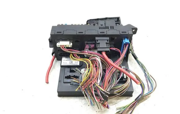 Mercedes-Benz CLS C219 Fuse module 2115454201 k3106
