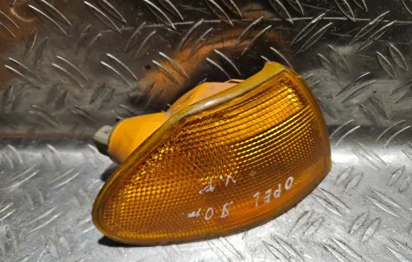 Opel Astra F Front indicator light 182069B