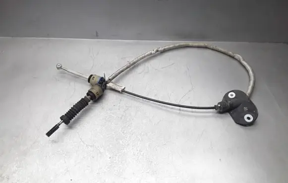 Volvo C70 Gear shift cable linkage 30783151