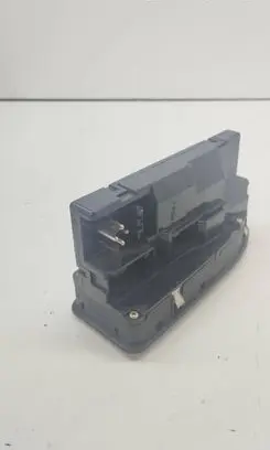 Volkswagen Golf IV Electric window control switch 8368966 076675