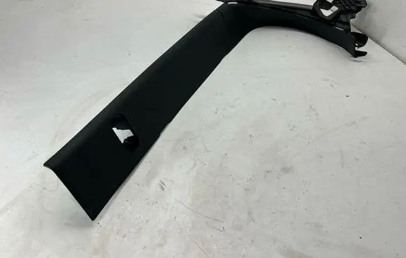 Chrysler Pacifica Rear side glass trim 5SB94DX9AG F01878060BLR 10172019