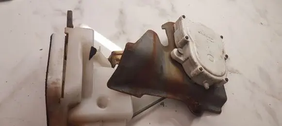 Mitsubishi Pajero Sport I Rear door lock