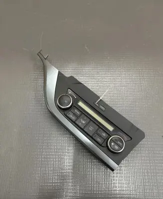 Toyota Auris E180 Climate control/heater control trim 75F542