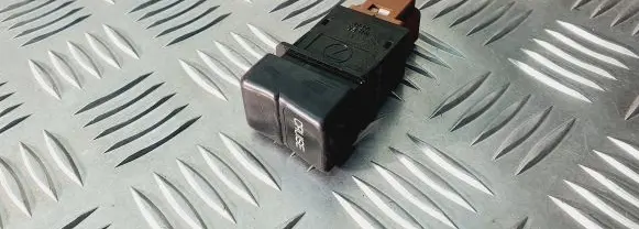 Subaru Forester SF Cruise control switch 