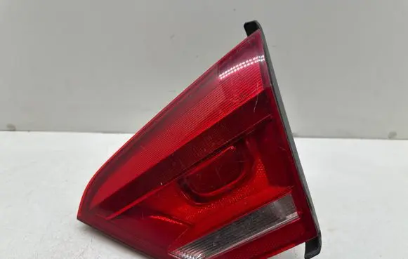 Volkswagen PASSAT B7 Tailgate rear/tail lights 561945094B