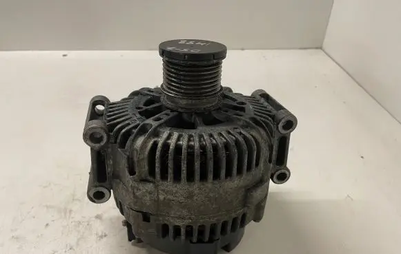 Mercedes-Benz E W211 Generator/alternator A6421540402 2543289C 408017917