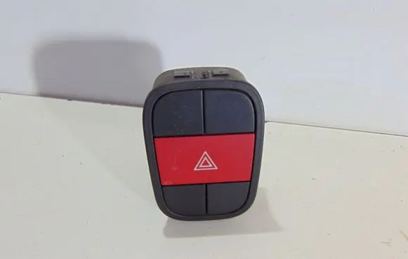 Peugeot Bipper Hazard light switch