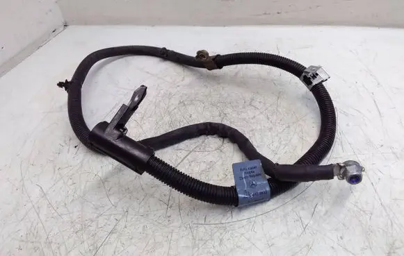 Mercedes-Benz GLA W156 X156 Positive cable (battery) A2465405933