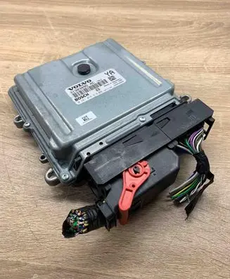 Volvo V70 Engine control unit/module ECU 31303095AC 0281016616