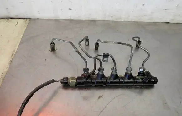 Toyota Corolla E120 E130 Fuel main line pipe 89458-12020