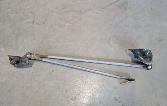 Mitsubishi L200 Front wiper linkage and motor