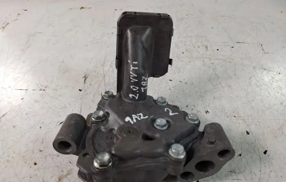 Toyota RAV 4 (XA20) Oil pump 