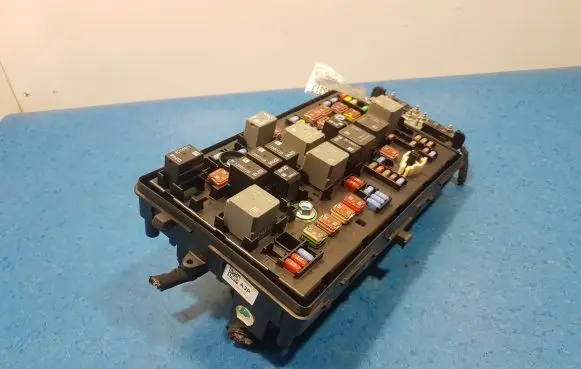 Opel Insignia A Fuse box set 22933569