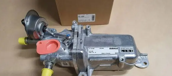 Renault Trafic III (X82) EGR valve cooler 147357086R 147355224R 6000616785