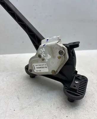 Volvo V70 Accelerator throttle pedal 6PV00853712 30683516