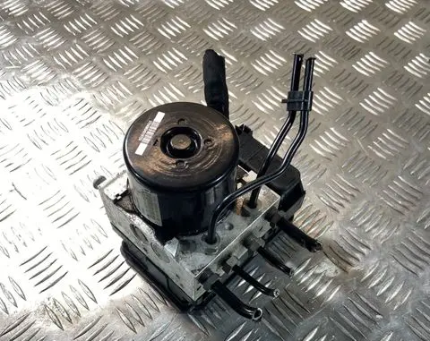 Volvo V70 ABS Pump 31329139