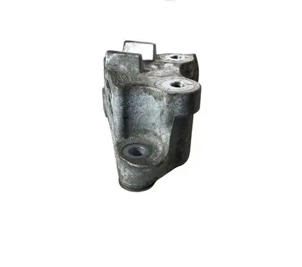 Chevrolet Equinox Gearbox mounting bracket 84279543