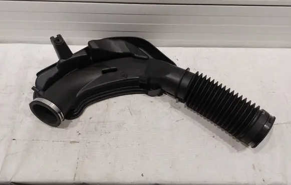 Intake resonator