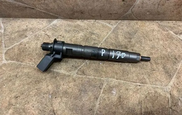BMW X5 F15 Fuel injector 8514151