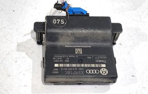 Volkswagen PASSAT B6 Gateway control module 3C0907530C