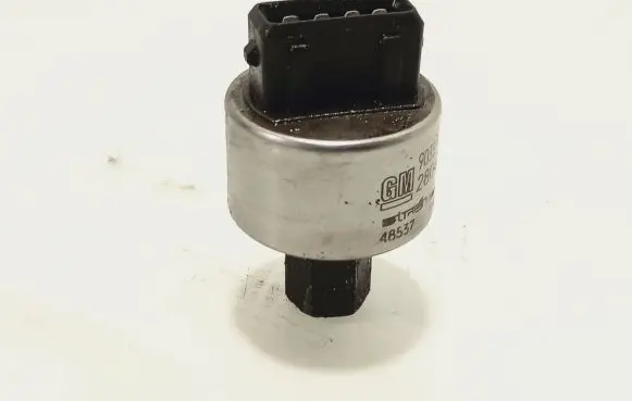 Opel Omega B2 Air conditioning (A/C) pressure sensor 90359991 280423