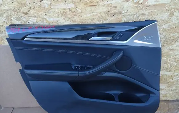 BMW X3 G01 Front door card panel trim
