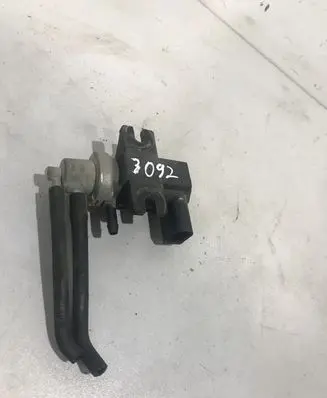 Volkswagen PASSAT B6 Turbo solenoid valve 1J0906627B