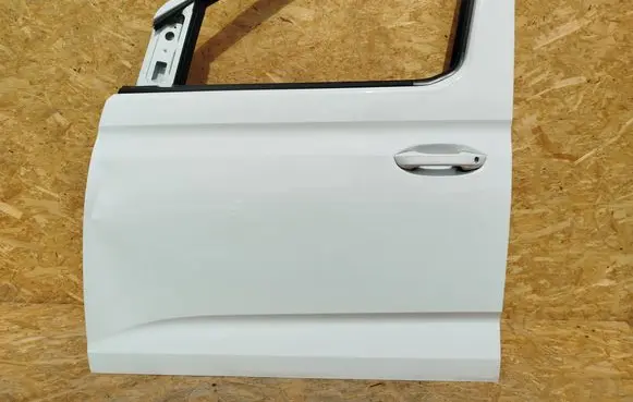 Volkswagen Caddy Front door