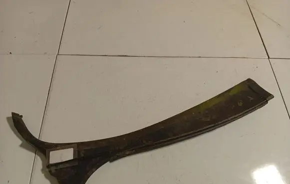 Peugeot 206 Wiper trim 9630607377