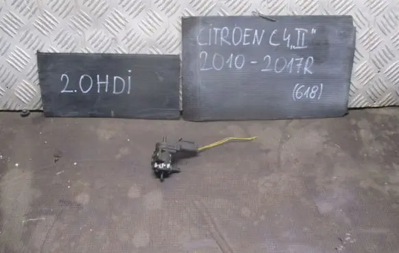Citroen C4 II Vacuum valve 