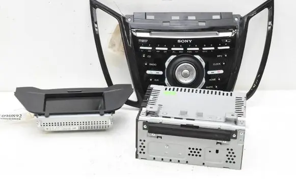 Ford Kuga II Radio/CD/DVD/GPS head unit CV4T19C107GE