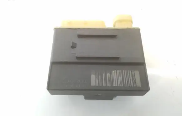 Peugeot 3008 I Glow plug pre-heat relay 9662570880
