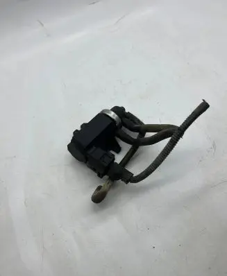 Volkswagen Caddy Turbo solenoid valve 1J0906627C 04T301 72290303