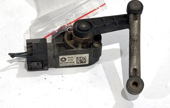 Jeep Grand Cherokee Headlight/headlamp level sensor 68164814AB