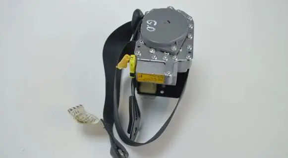 Lexus IS 220D-250-350 Rear seatbelt 