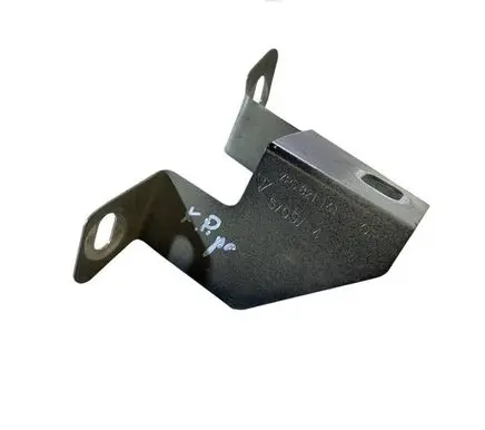 Porsche Cayenne (92A) Fender mounting bracket 7P5821161