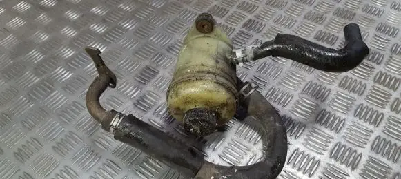 Mazda 626 Power steering fluid tank/reservoir