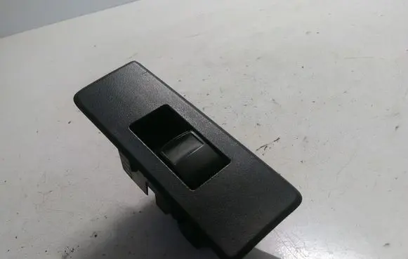 Toyota Verso Electric window control switch 742720F010