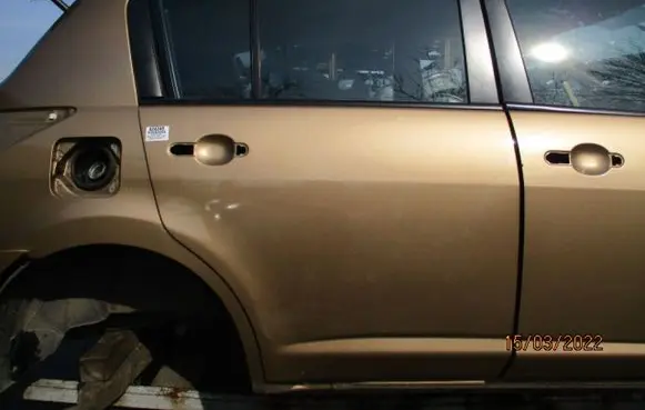 Nissan Tiida C11 Rear door