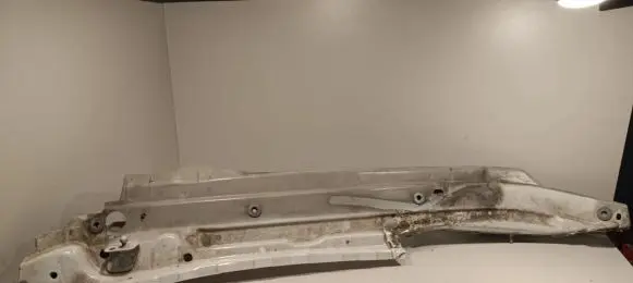 Fender mounting bracket
